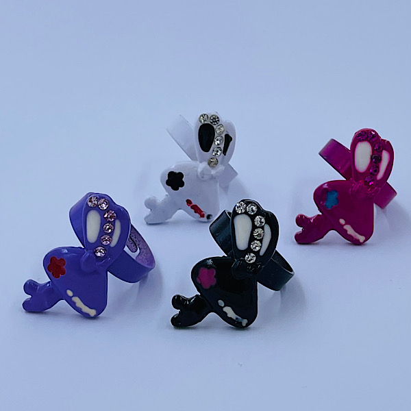 Hunde ring med Diamanter i ørene - Ring.dk